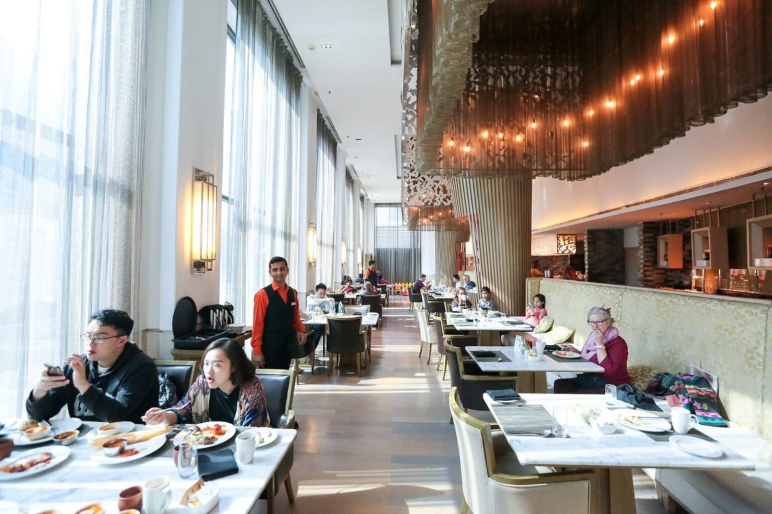 4 seasons restaurant guwahati