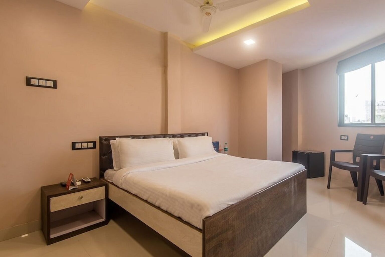 oyo 9748 hotel girgaon