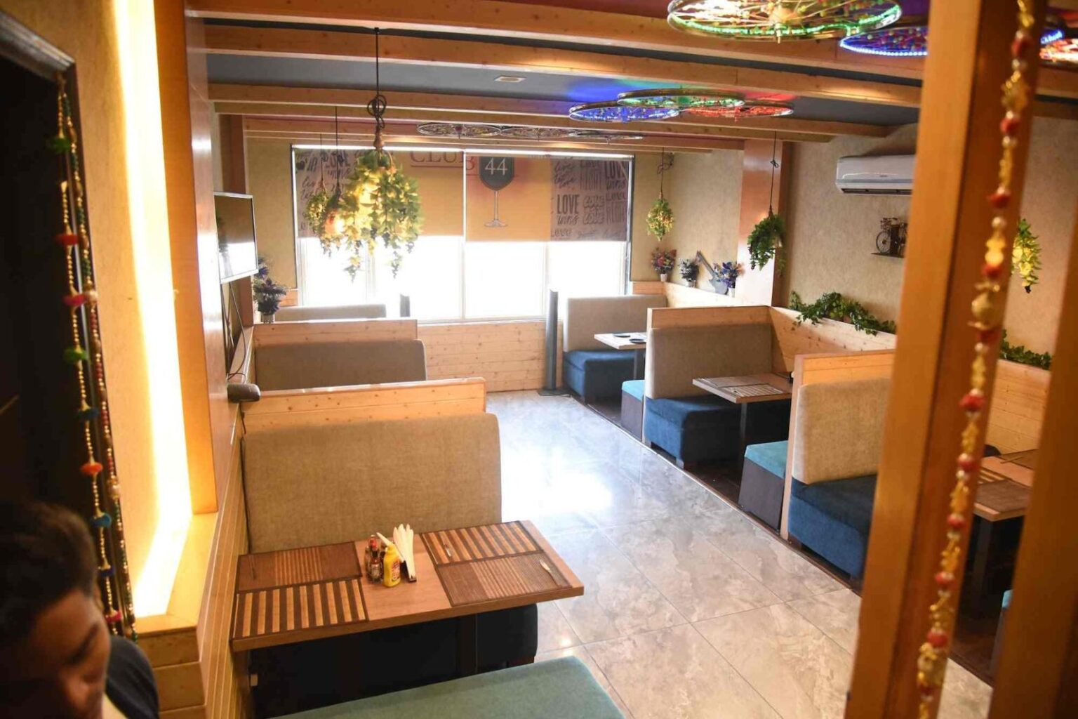 How to reach Club 44 Noida club 44