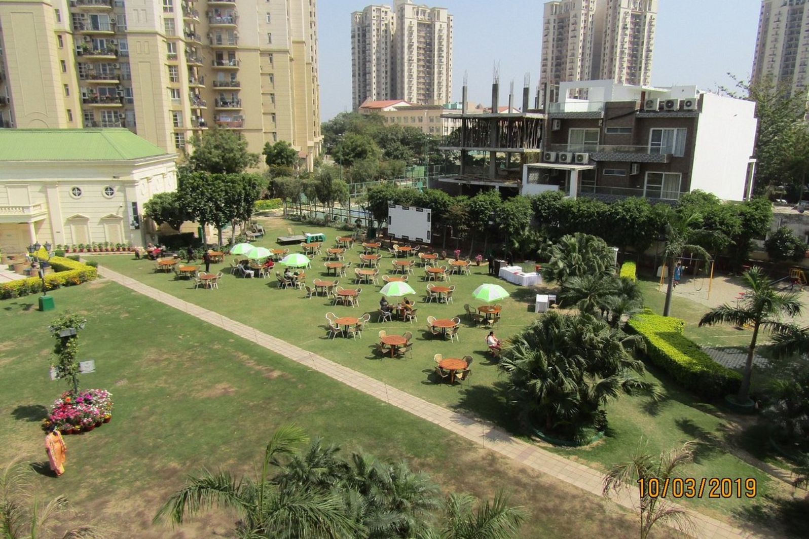 dlf city club 4