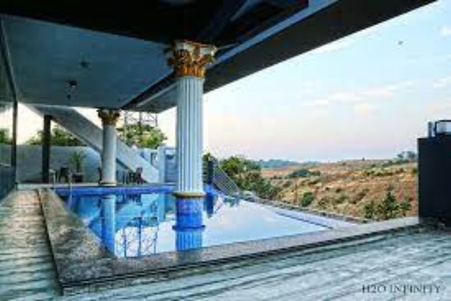 How to reach 2o Infinity Hotel Maharashtra 2o infinity