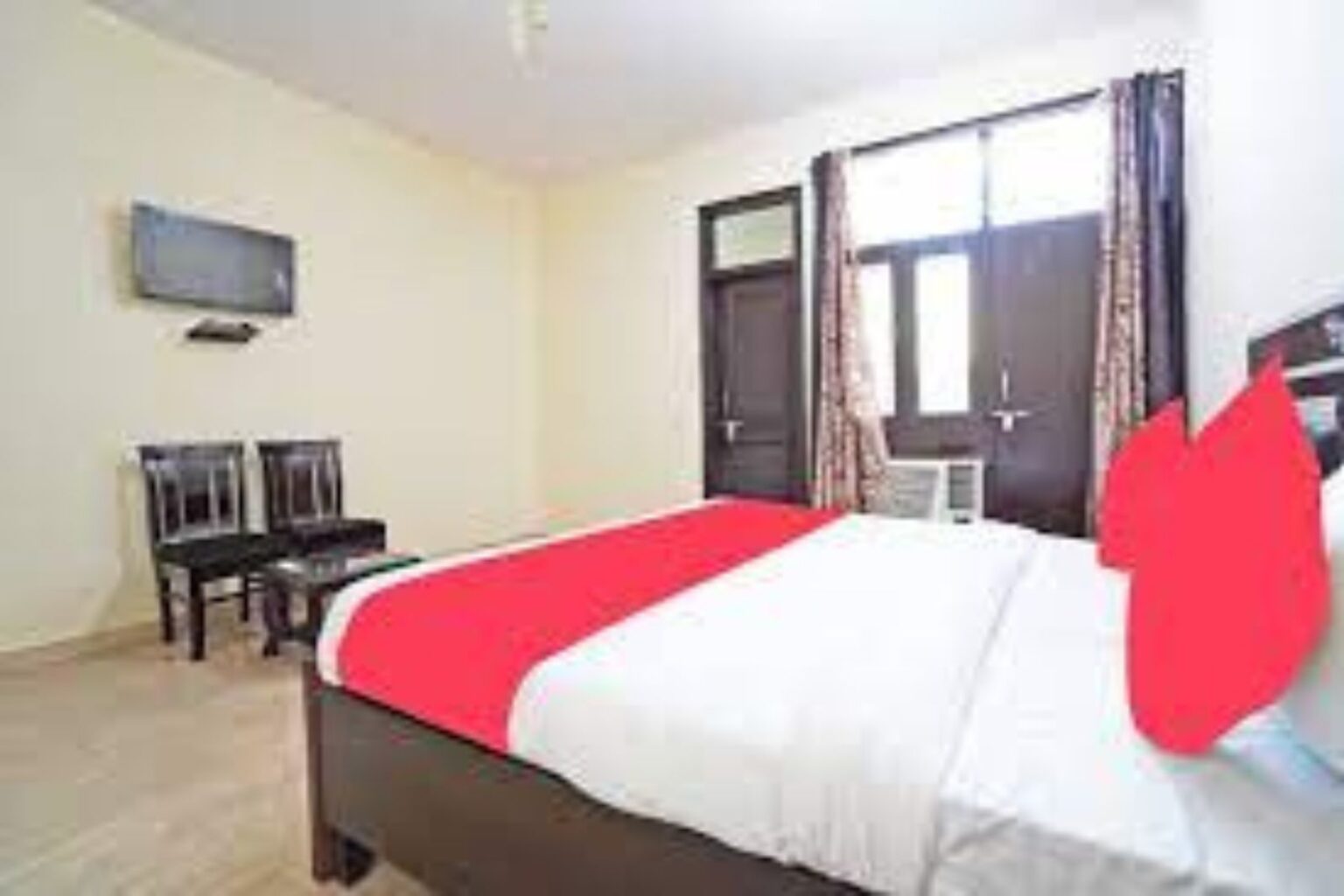 oyo 46744 hotel yash