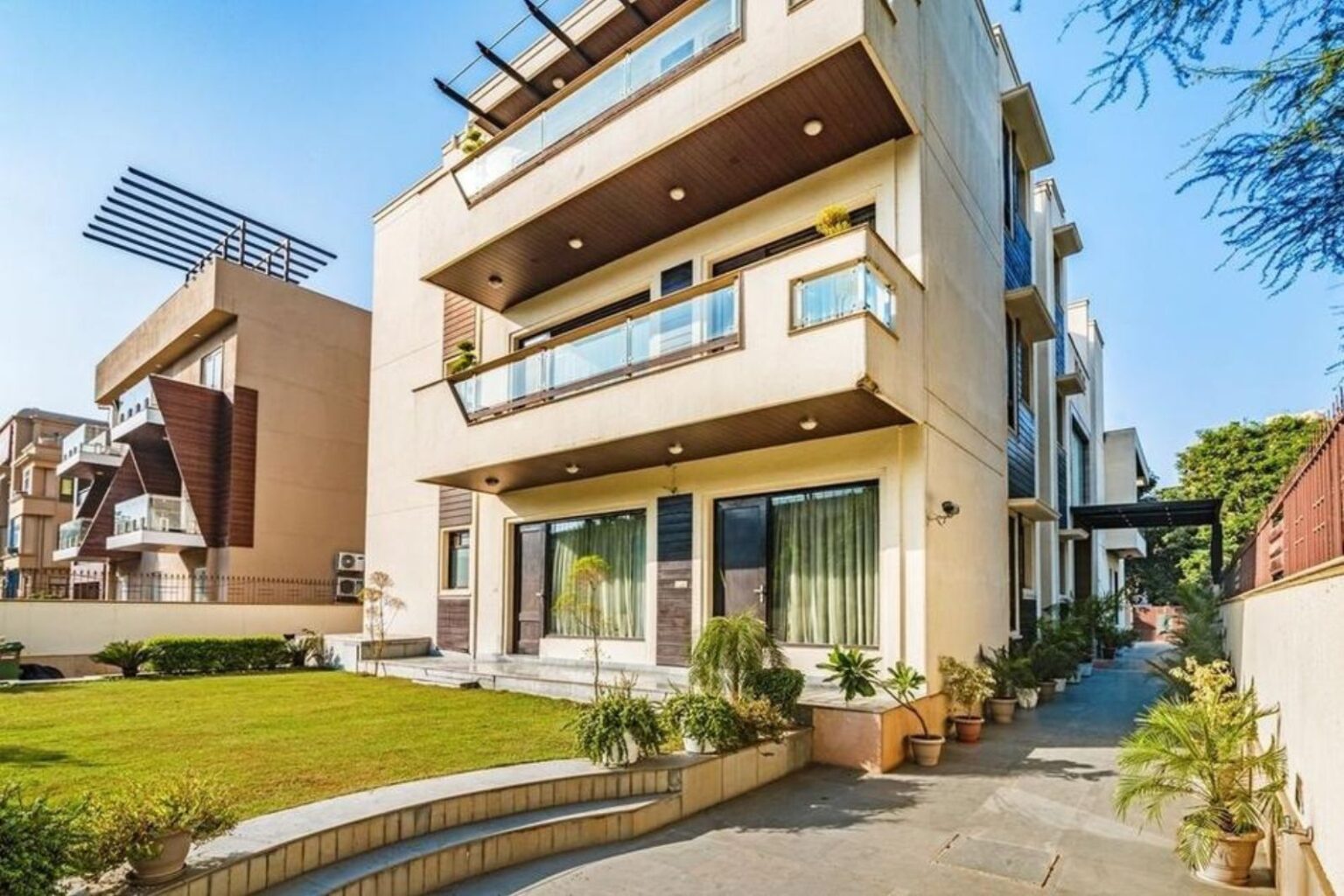 How to reach Sector 27 Gurgaon Royal Residence sector 27 gurgaon