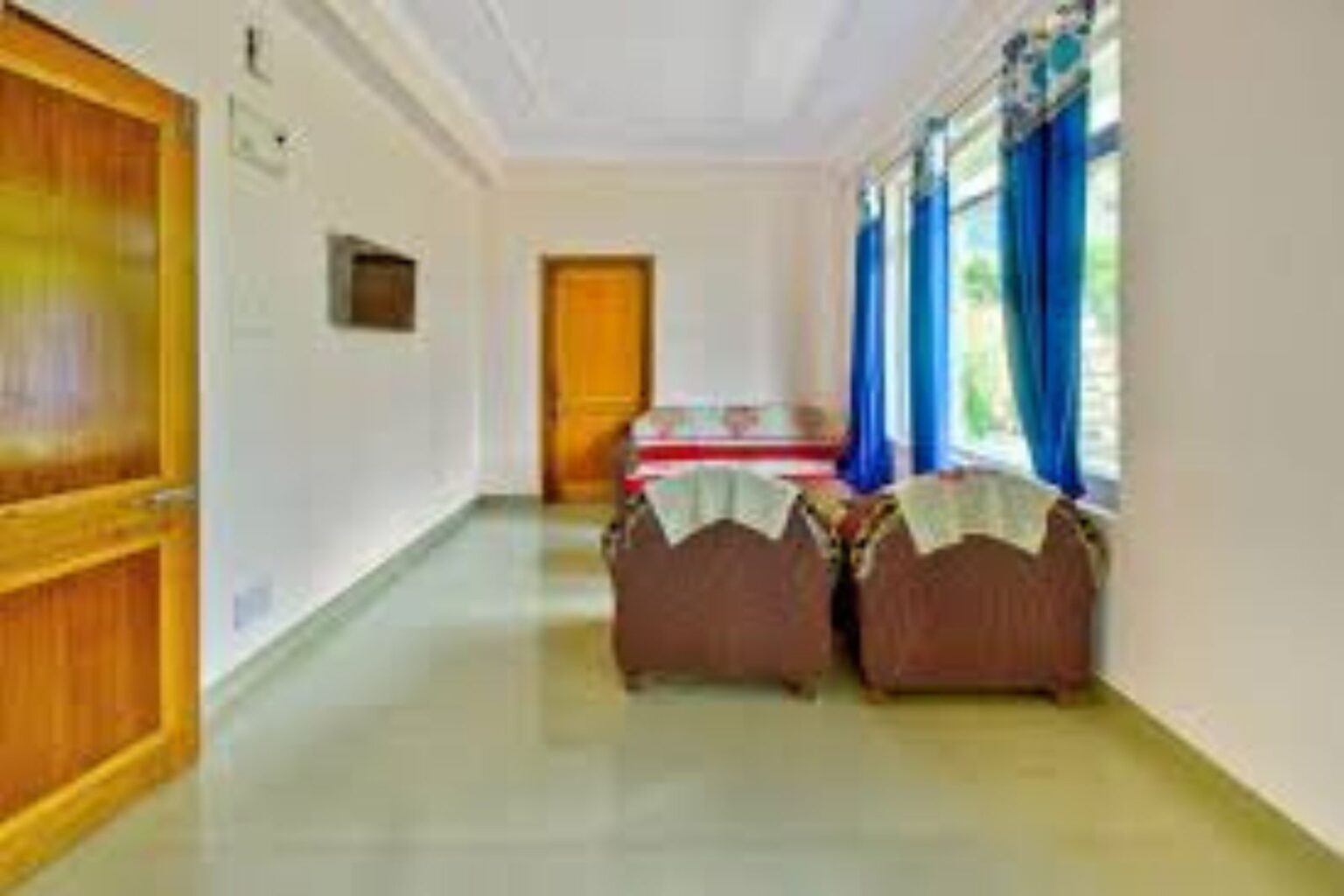 oyo 46779 moksh villa