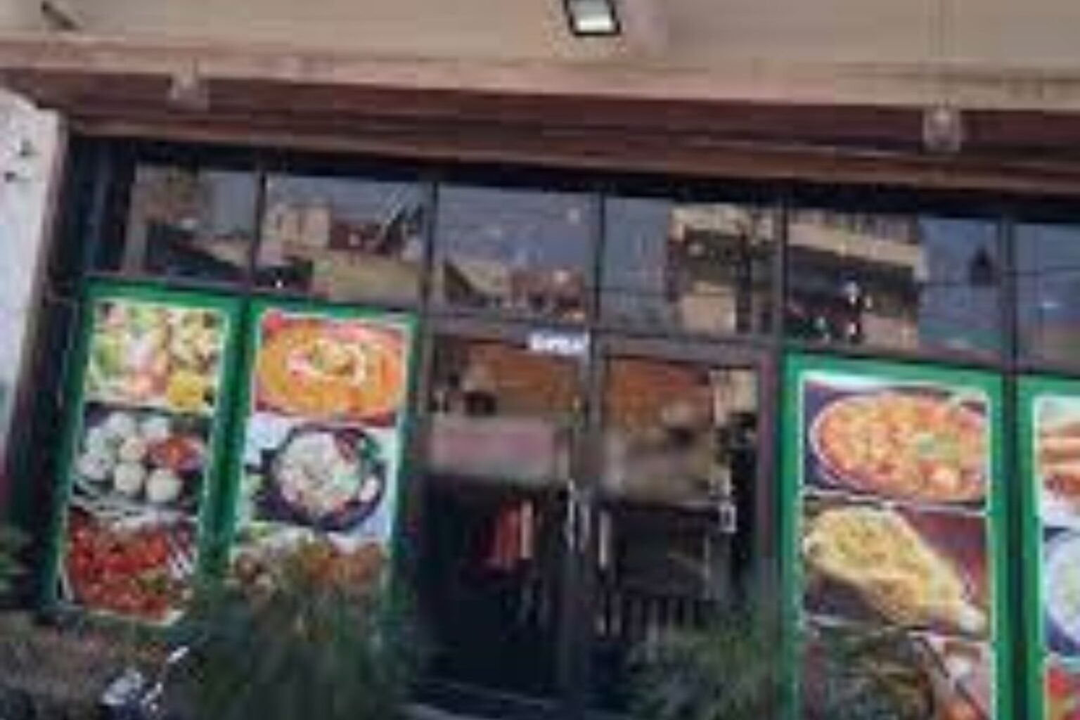 How to reach Karawal Nagar Delhi 94 Restaurant karawal nagar delhi 94